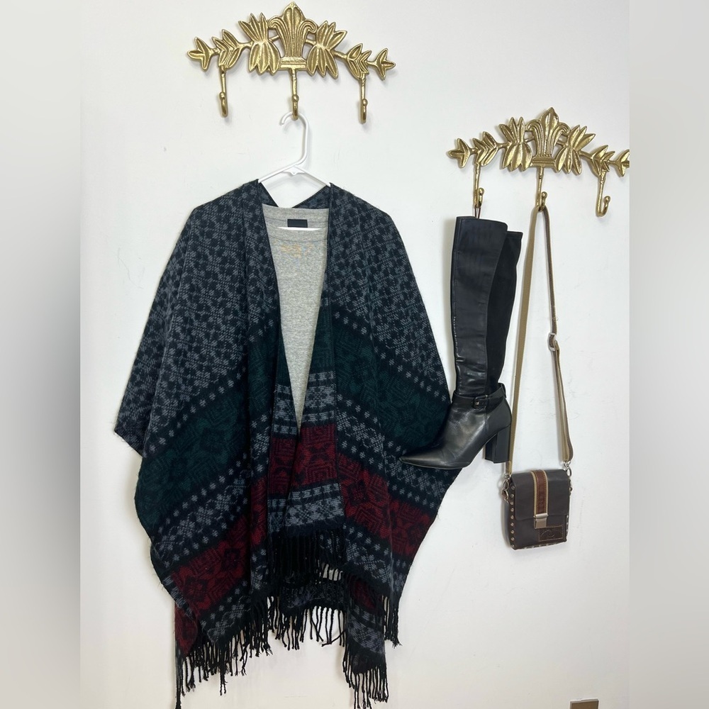 Nordic style Shawl/Poncho XL